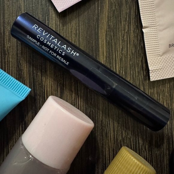 Luxury Sample Set - Picture 5 of 6